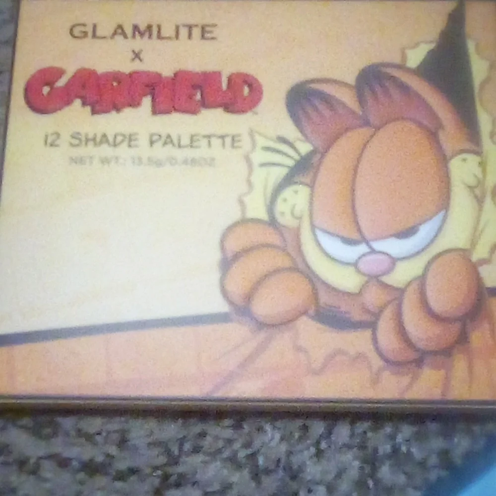 Glamlite x Garfield 4 PC Limited Edition Makeup Set